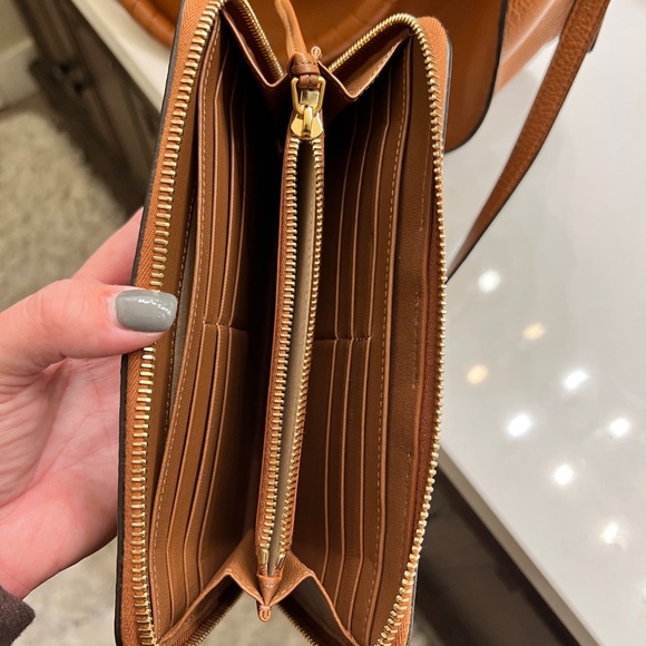 Chloe Marcie Long Zipped Wallet - Picture 3 of 3